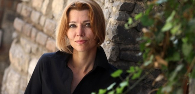 Elif Şafak'tan Küstah Sözler: 'Batı, Türkiye'ye müdahale etsin!'