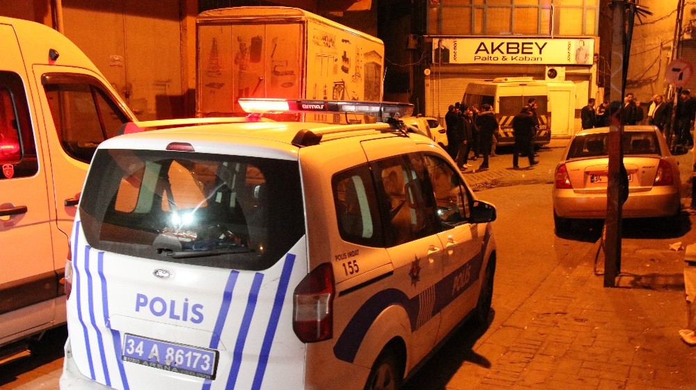 Beyoğlu’nda kahvehaneye silahlı saldırı; 6 yaralı