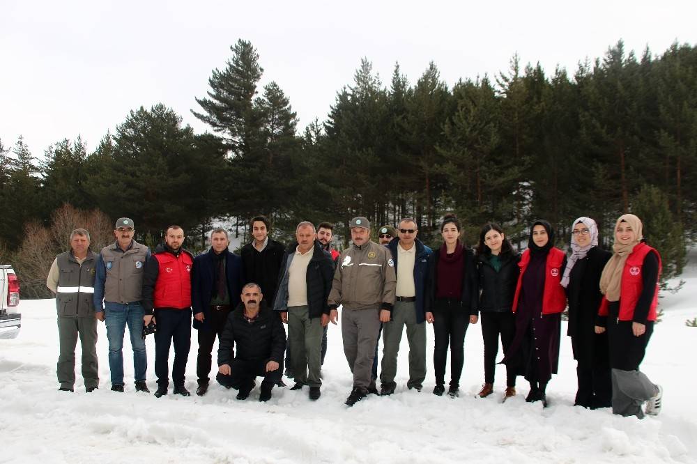 Gümüşhane’de gençler iyilik yapmaya devam ediyor