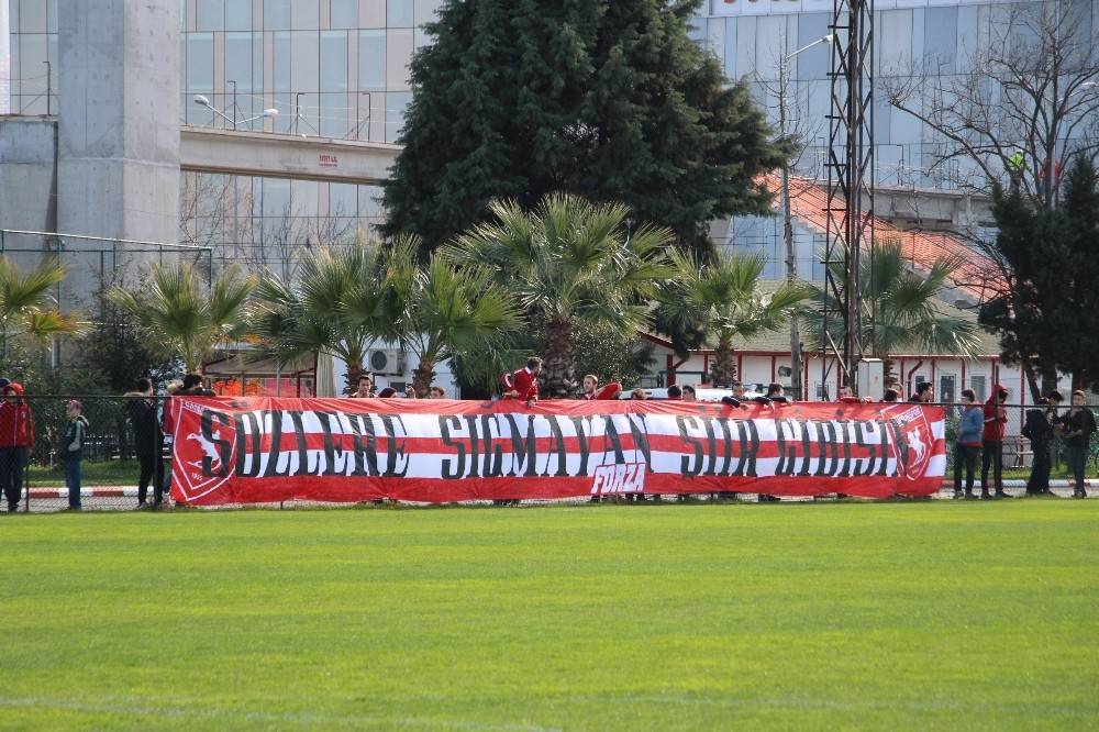 Taraftardan Samsunspor’a ’sevgi’ gösterisi