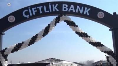 Çiftlik Bank mağdurları çiftliği bastı